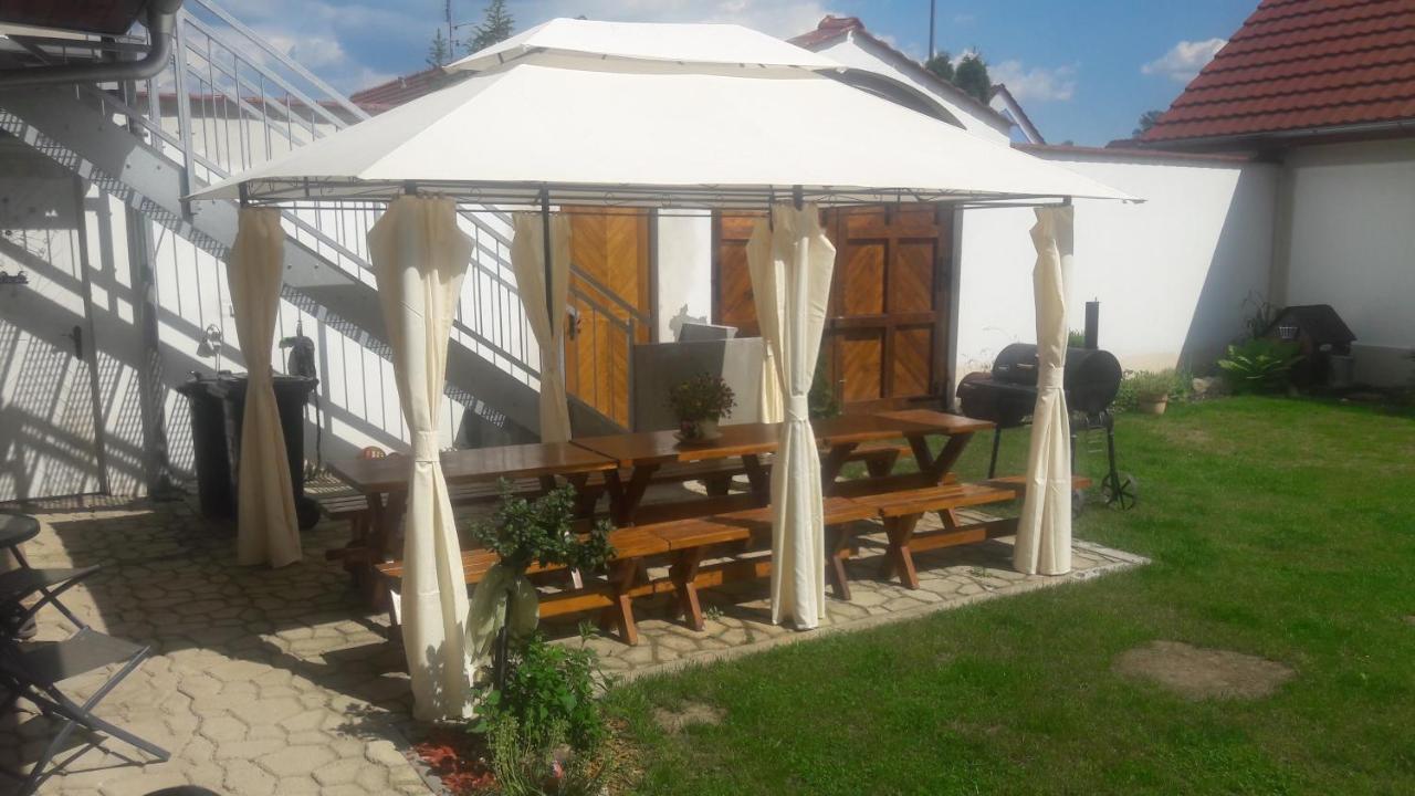 Ubytovani Otin Jindřichŭv Hradec Zewnętrze zdjęcie